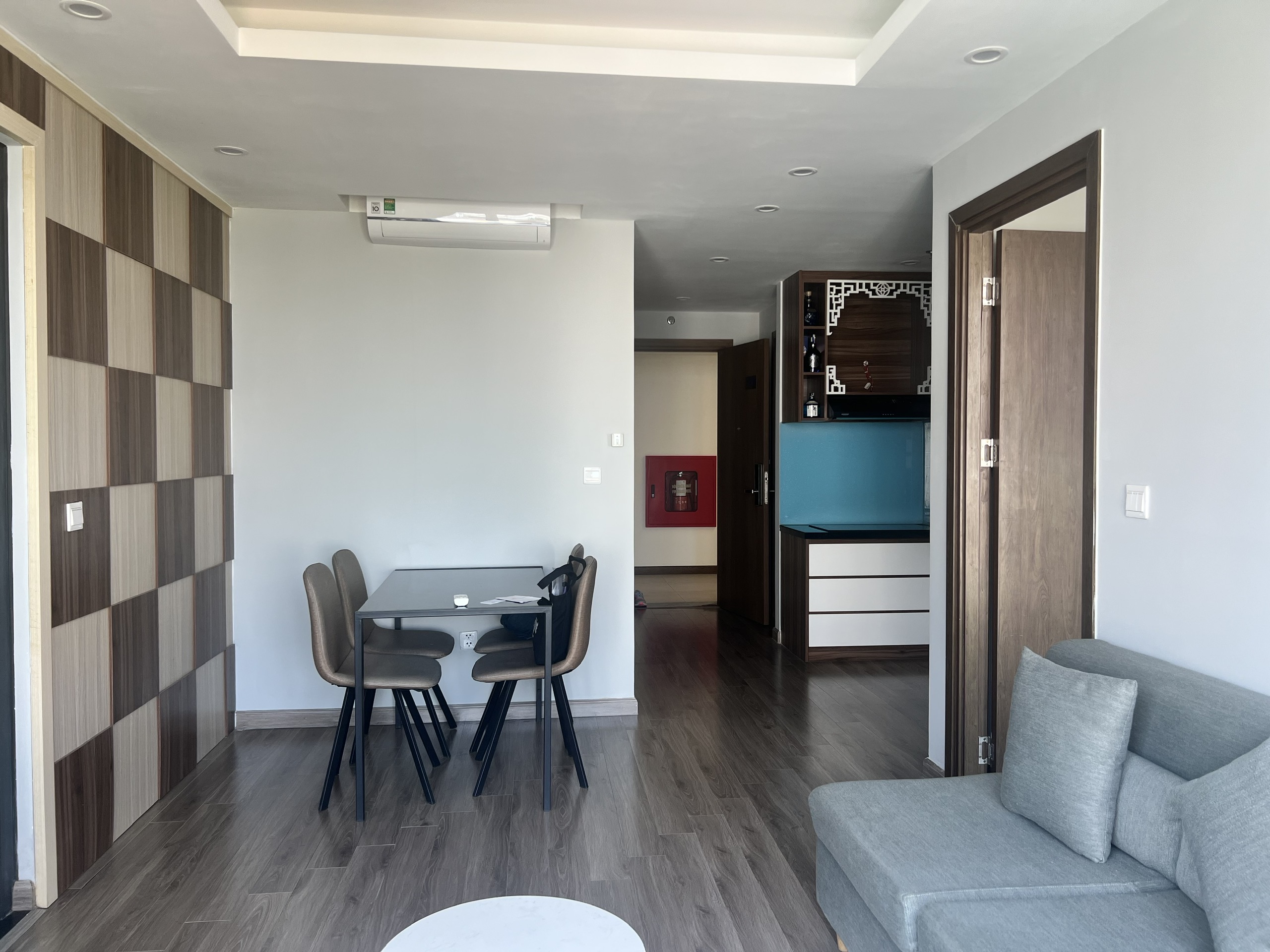 Hud Building apartment for rent | 2 bedrooms| 60m2 | 15 million